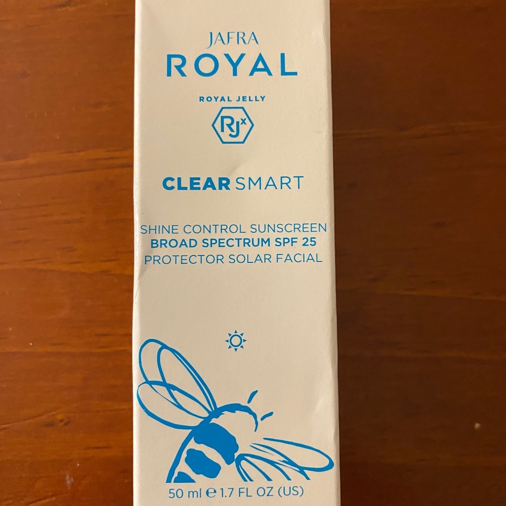 JAFRA Sunscreen Broad Spectrum SPF 25